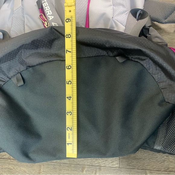 The North Face Terra 40 Hiking Backpack M/L Gray Pink EUC Outdoors - Picture 8 of 9